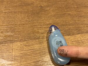 100円ショップ　テープのり