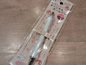 100円ショップ　ボールペン